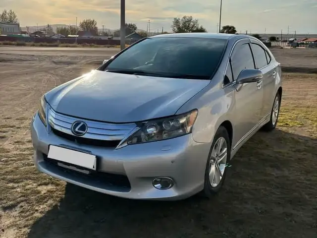Lexus HS