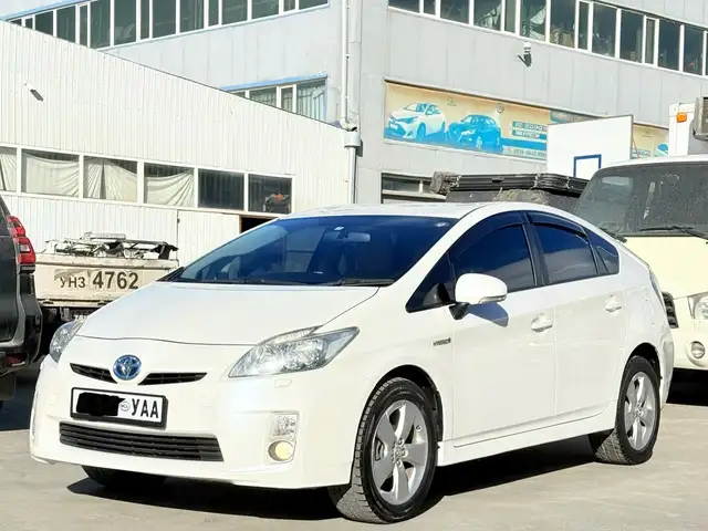 Toyota Prius 30