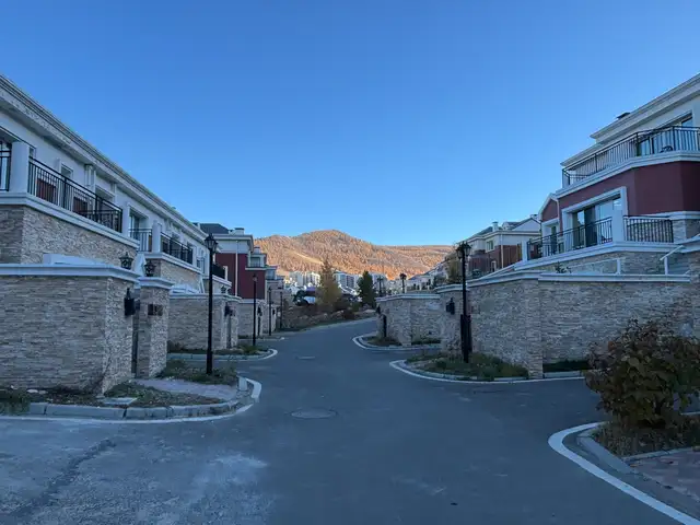Зайсанд, xanadu residence-д 479 мкв 3 давхар таунхаус, Улаанбаатар — Хан-Уул — Зайсан