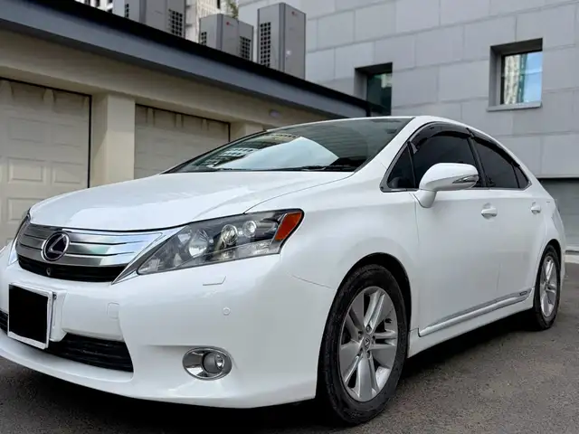 Lexus HS