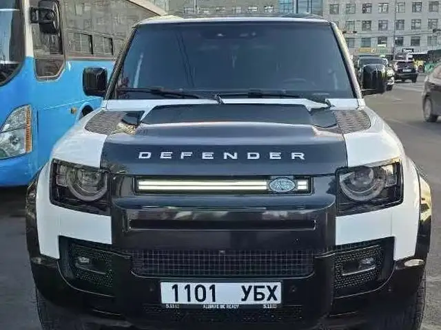 Land Rover Defender