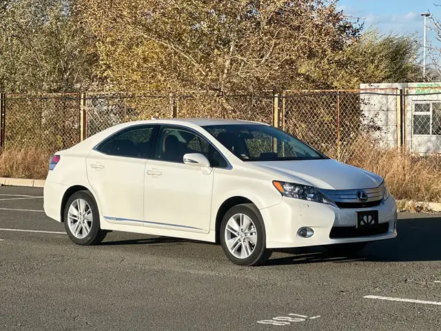 Lexus HS