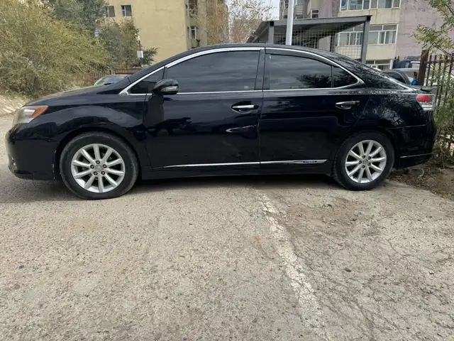 Lexus HS