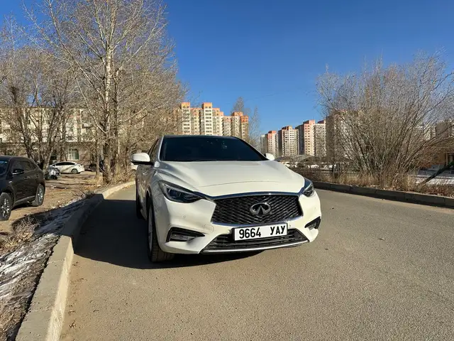 Infiniti Q