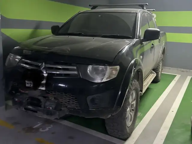 Mitsubishi L200