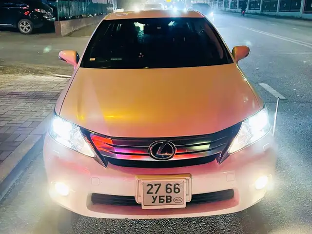 Lexus HS