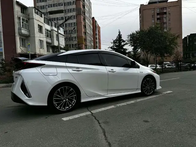 Toyota Prius PRIME 52