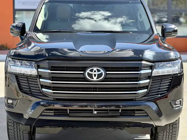 Toyota Land Cruiser 300