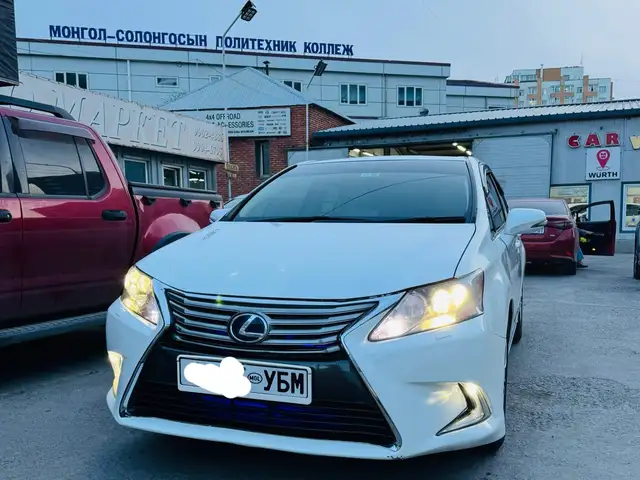 Lexus HS