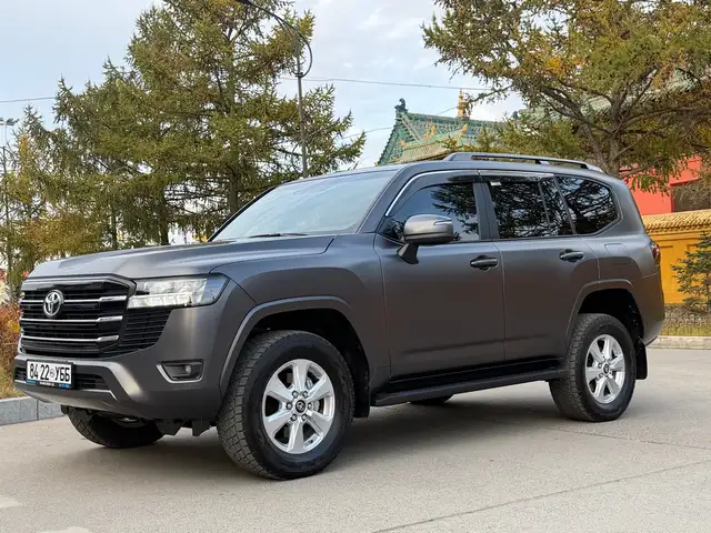 Toyota Land Cruiser 300