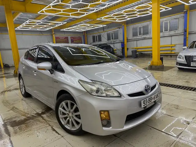 Toyota Prius 30