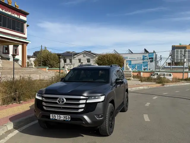 Toyota Land Cruiser 300