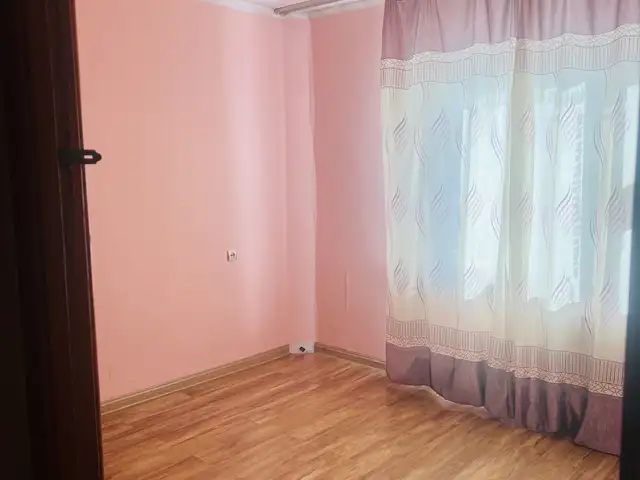 Хажуу өрөө, Улаанбаатар — Баянгол — 10-р хороолол