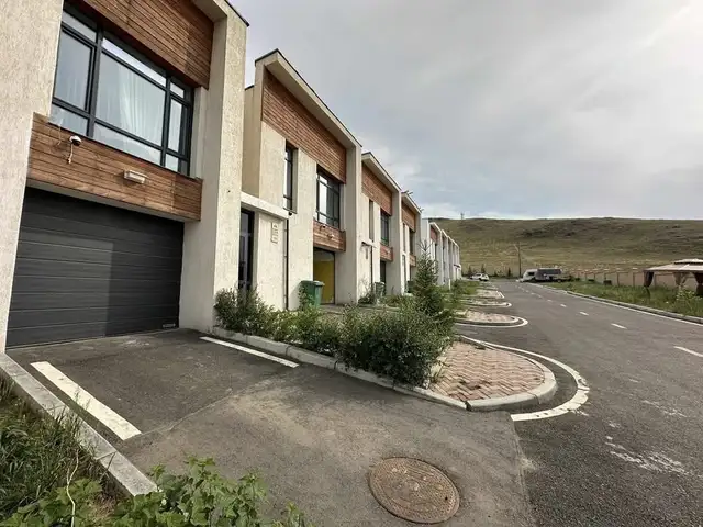 Яармаг artsat luxury village таунхаус, Улаанбаатар — Хан-Уул — Яармаг