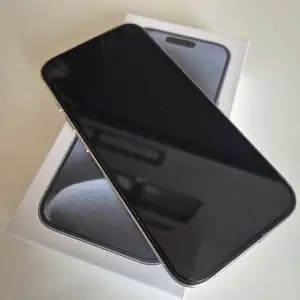 Apple iPhone 15 Pro, 128 gb, White Titanium, Улаанбаатар — Баянгол — 2-р хороо