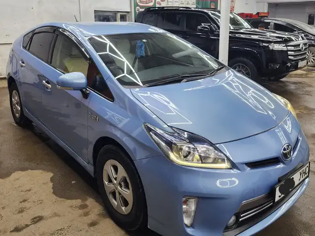 Toyota Prius 35