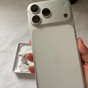 Apple iPhone 17 Pro, 256 gb, Улаанбаатар — Сүхбаатар — 11-р хороолол