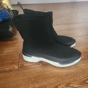Solongos 37size, Улаанбаатар — Баянгол — 25-р эмийн сан