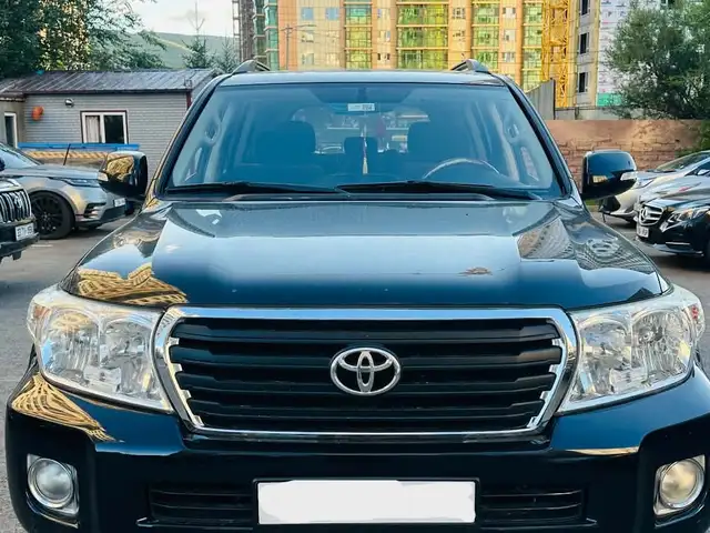 Toyota Land Cruiser 200