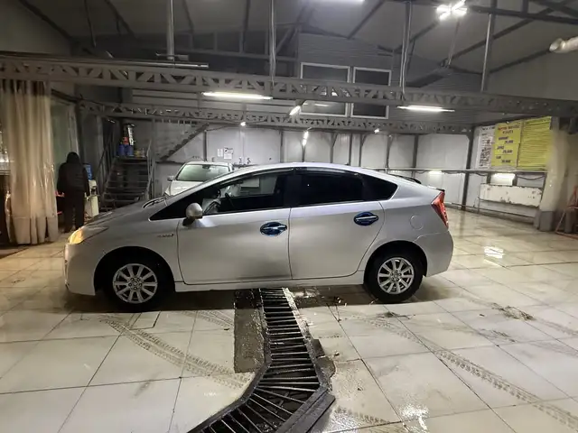 Toyota Prius 30