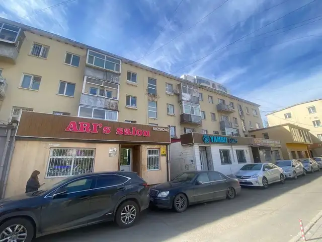 Хотын төвд их дэлгүүрийн ард 2 өрөө орон сууц 28мкв, Улаанбаатар — Чингэлтэй — 3-р хороо