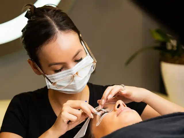 Хос сургалт - manicure болон lash artist, Улаанбаатар — Чингэлтэй — 3-р хороо