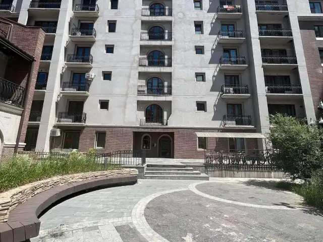 Худ цэнгэлдэхийн урд royal garden housing 154мкв 4 өрөө байр, Улаанбаатар — Хан-Уул — 18-р хороо