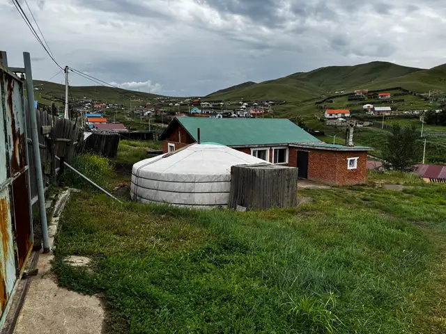 Сбд хашаа байшин, Улаанбаатар — Сүхбаатар — 18-р хороо