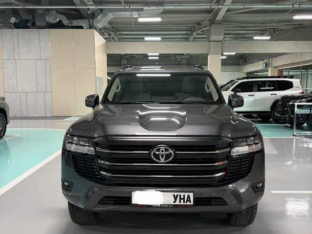 Toyota Land Cruiser 300