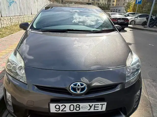 Toyota Prius 30