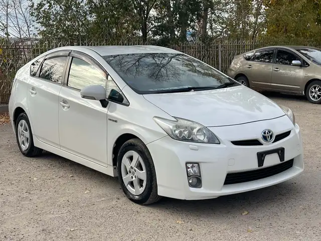 Toyota Prius 30