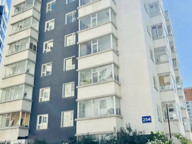 Худ буянт ухаа цогцолборын чанх баруун талд 55мкв гал тогоотой тусдаа 2 өрөө, Улаанбаатар — Хан-Уул — 21-р хороо