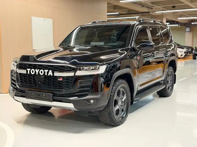 Toyota Land Cruiser 300