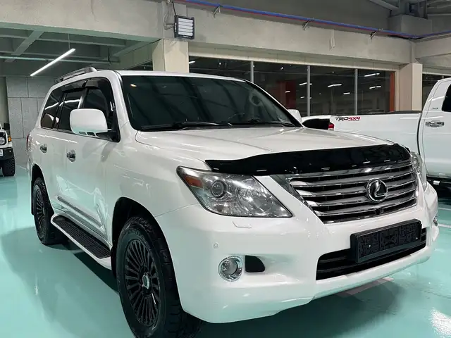 Lexus LX 570