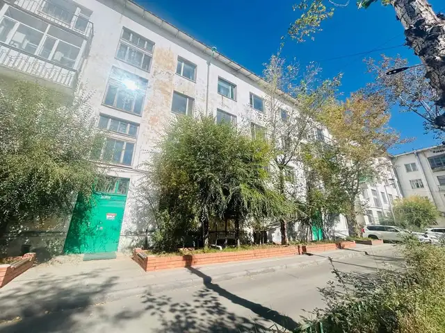 Их дэлгүүрийн урд гал тогоо тусдаа 2 өрөө орон сууц 33мкв, Улаанбаатар — Чингэлтэй — 40 мянгат