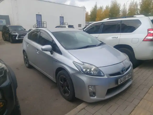 Toyota Prius 30