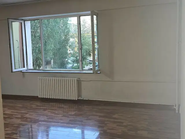 Бөмбөгөр худалдааны төвийн урд тад байрлалтай 1 өрөө байр 34m2, Улаанбаатар — Чингэлтэй — 40 мянгат