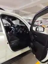Toyota Land Cruiser 300, 2023/2026, Улаанбаатар — Хан-Уул — 19-р хороолол - 4
