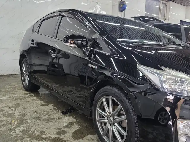 Toyota Prius 30
