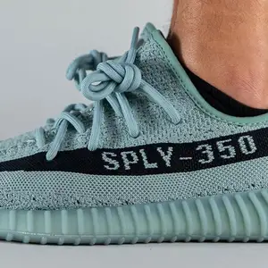 Yeezy, Улаанбаатар — Баянзүрх — КТМС
