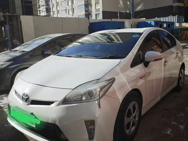 Toyota Prius 30