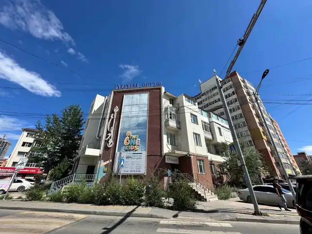 Сбд циркийн зүүн талд гадагшаа хаалгатай үйлчилгээний талбай 54мкв, Улаанбаатар — Сүхбаатар — 2-р хороо