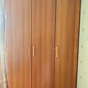 Хувцасны шкаф, Улаанбаатар — Баянзүрх — Улиастай