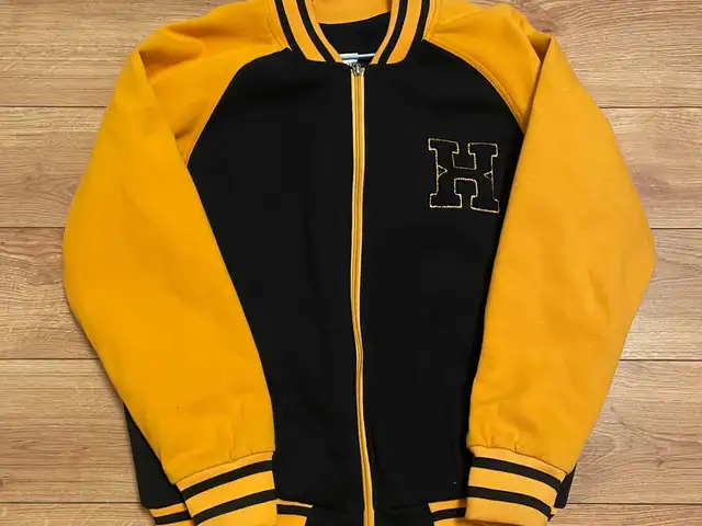 Дотортой jacket, Улаанбаатар — Хан-Уул — 15-р хороо