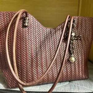 Burgundy цүнх, Улаанбаатар — Баянзүрх — 13-р хороолол