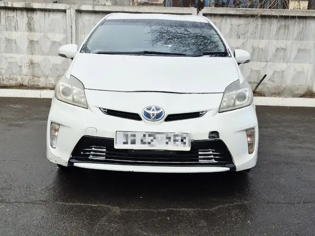 Toyota Prius 30