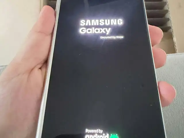 Samsung a..12 white, Улаанбаатар — Чингэлтэй — 50 мянгат