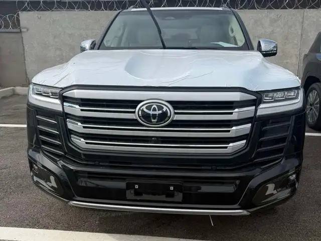 Toyota Land Cruiser 300