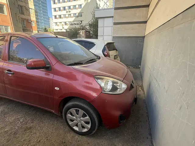Nissan March