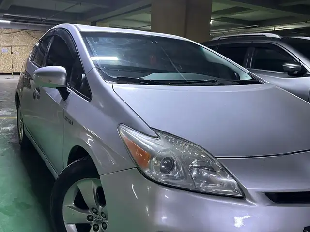 Toyota Prius 30